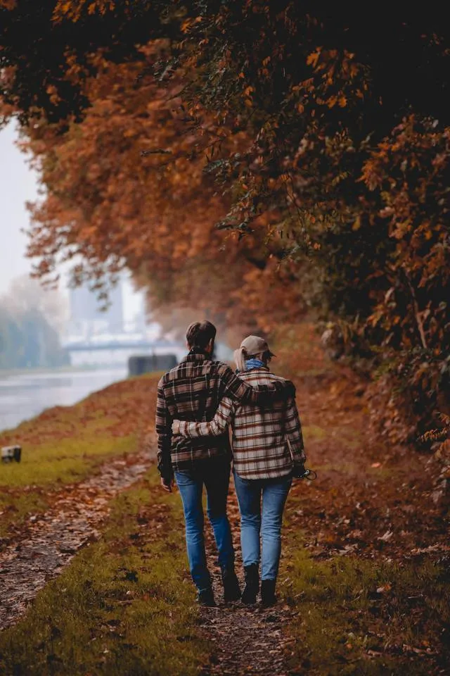 Autumn Stroll for Fall Couple Photoshoot Ideas 1