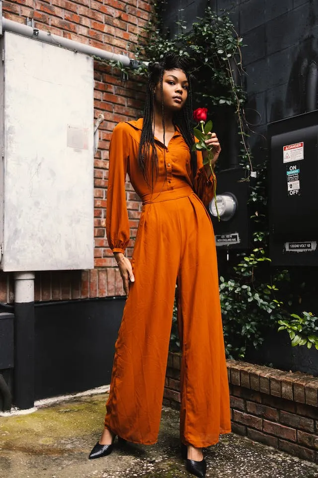 Jumpsuit or Romper Outfit Ideas For Graduation Picture-Perfect Photoshoot