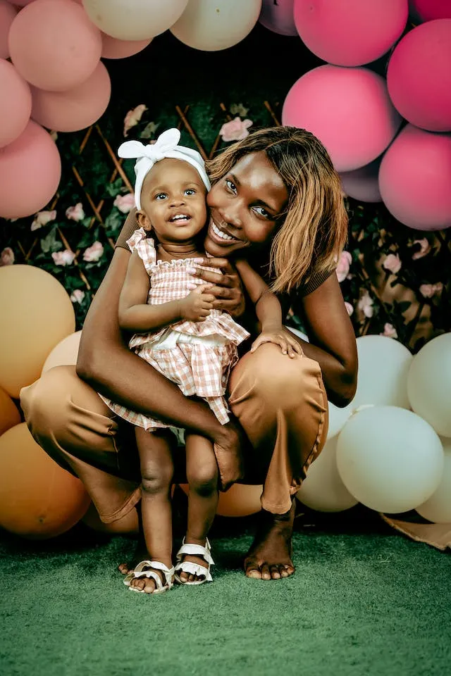 Balloon-themed Photoshoot for mom and daughter photoshoot